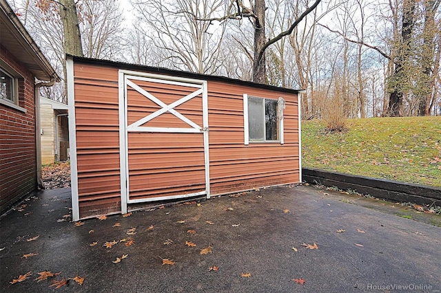 view of outbuilding