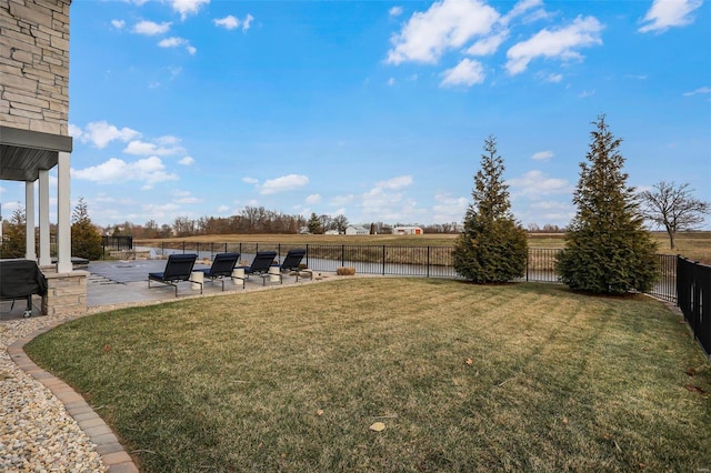 view of yard featuring a patio