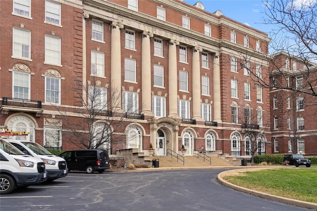 view of building exterior