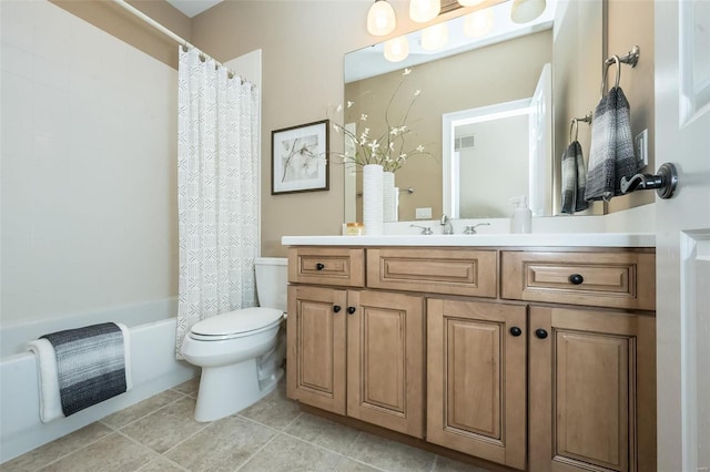 bathroom with visible vents, toilet, tile patterned floors, shower / bath combo with shower curtain, and vanity