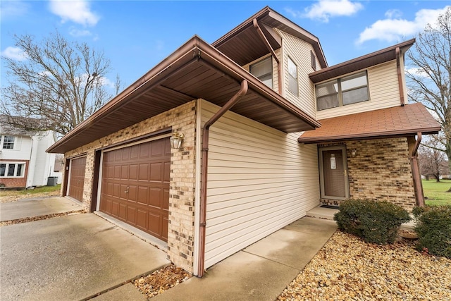 view of front facade with a garage