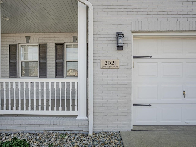 doorway to property with a porch