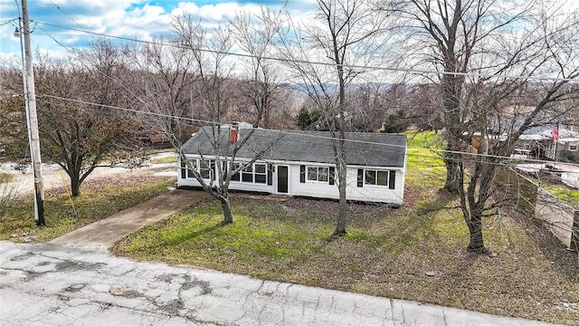 view of front of property