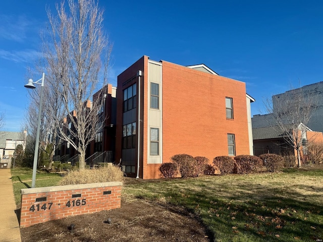 view of building exterior