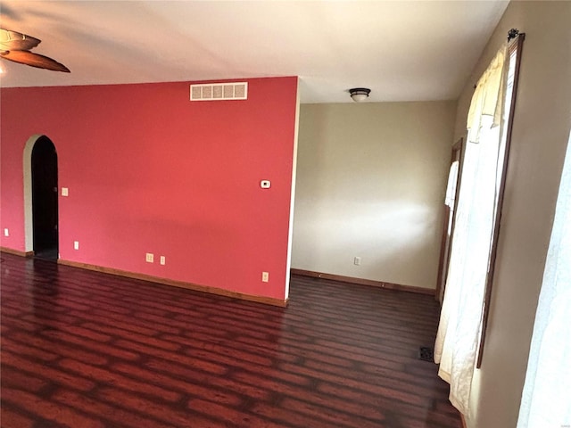 spare room with ceiling fan