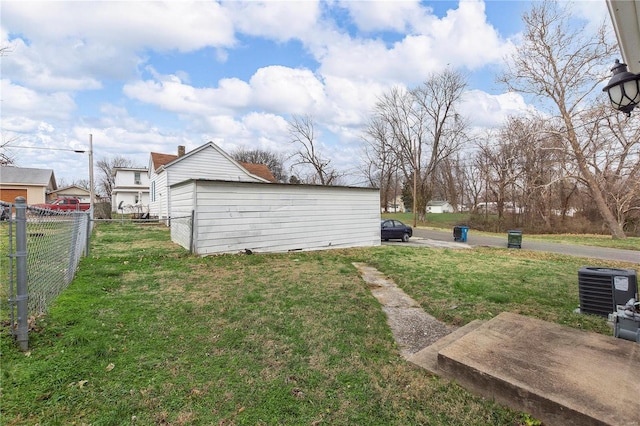 view of yard with cooling unit