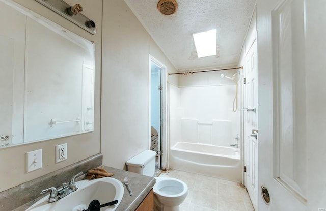 full bathroom featuring bathtub / shower combination, a textured ceiling, toilet, and vanity