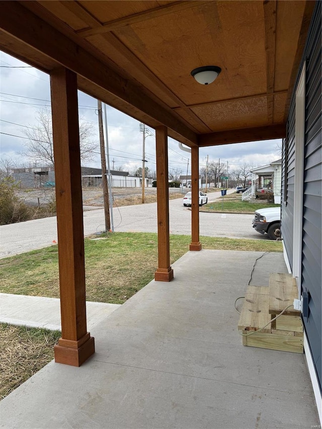 view of patio / terrace with covered porch