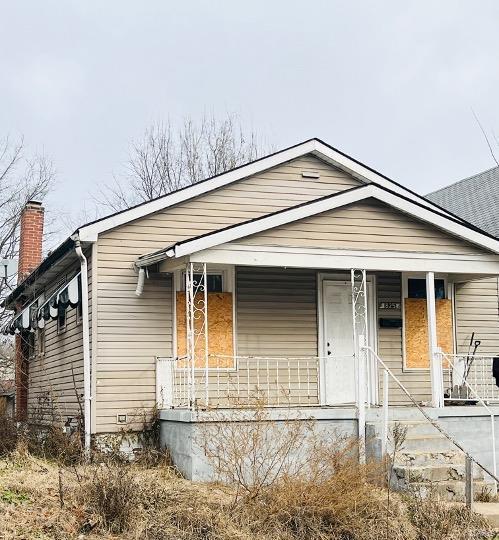 view of front of house with a porch