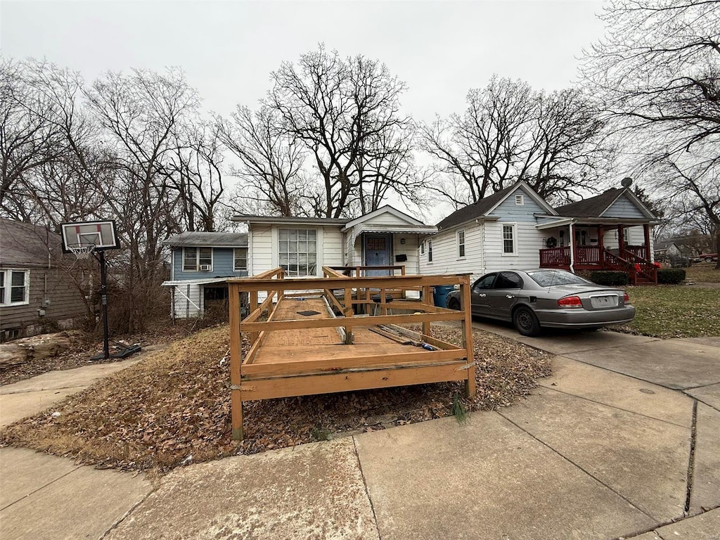 view of front of property featuring a deck