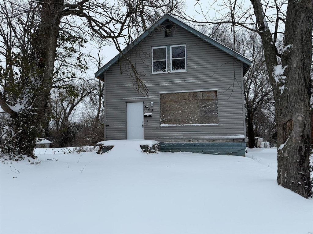 view of front of house