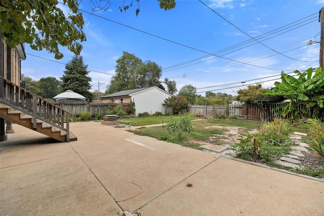 view of yard with a patio