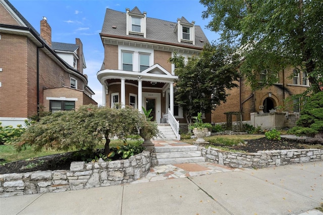 view of front facade featuring a porch