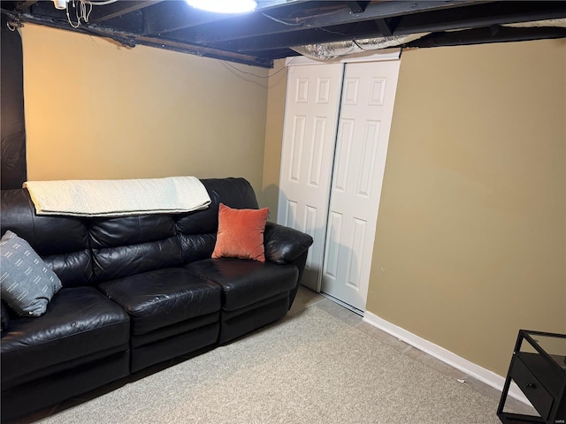 living room with carpet