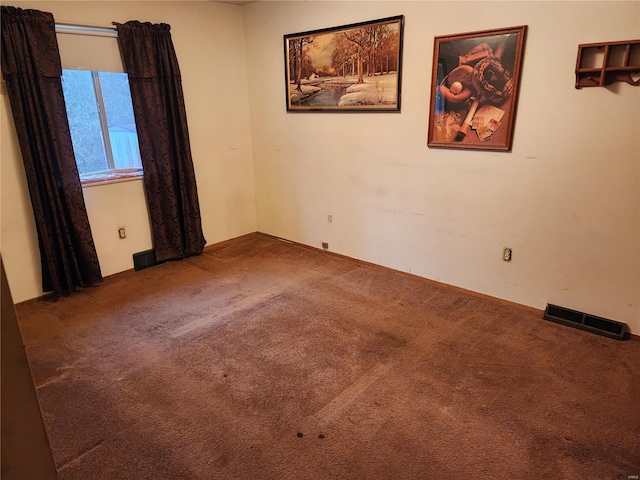 empty room featuring carpet