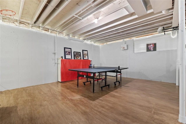 game room featuring hardwood / wood-style flooring