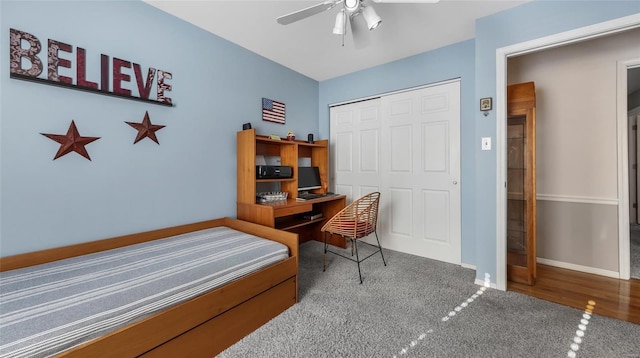 bedroom with carpet, a closet, and ceiling fan