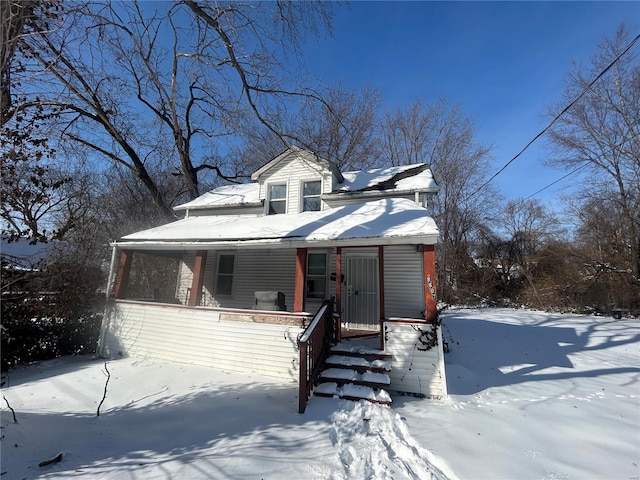 view of front of house featuring a porch