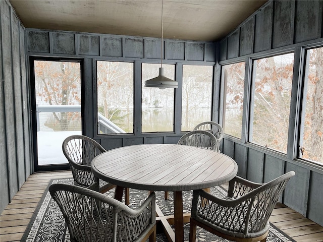 view of sunroom / solarium