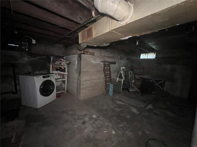 basement featuring washer / clothes dryer