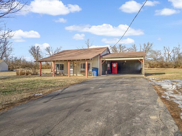 Listing photo 2 for 1013 Country Club Rd, Sparta IL 62286