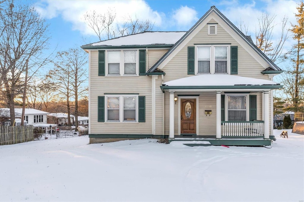 view of front of home featuring a porch