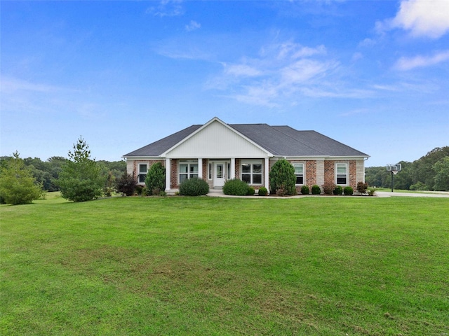 view of front of home with a front lawn