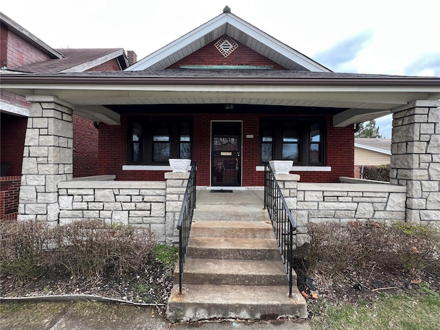 view of front facade with covered porch