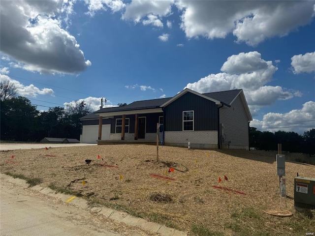 view of front of property