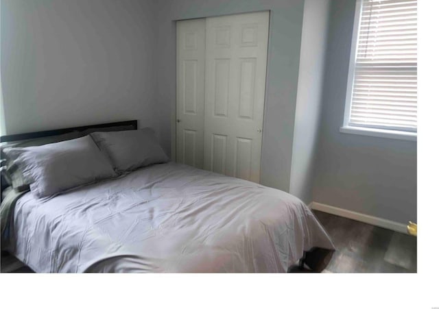 bedroom featuring a closet