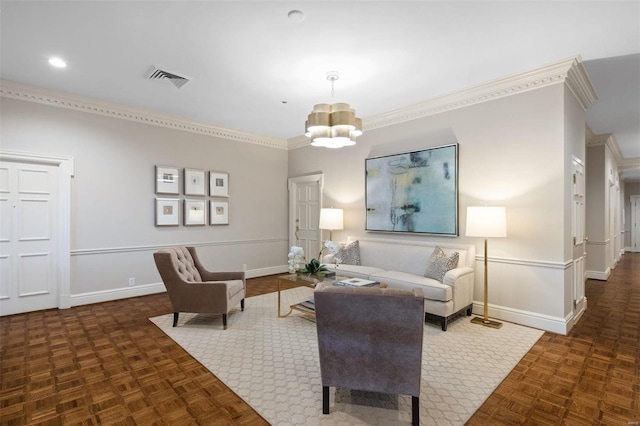 living room with a notable chandelier, dark parquet flooring, and crown molding