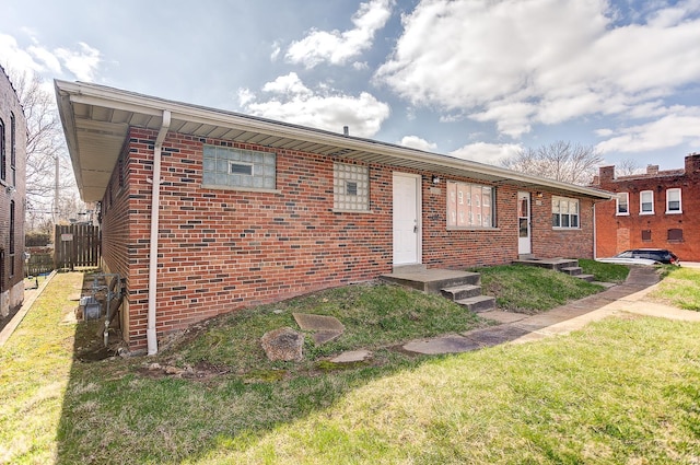 view of front of home with a front yard