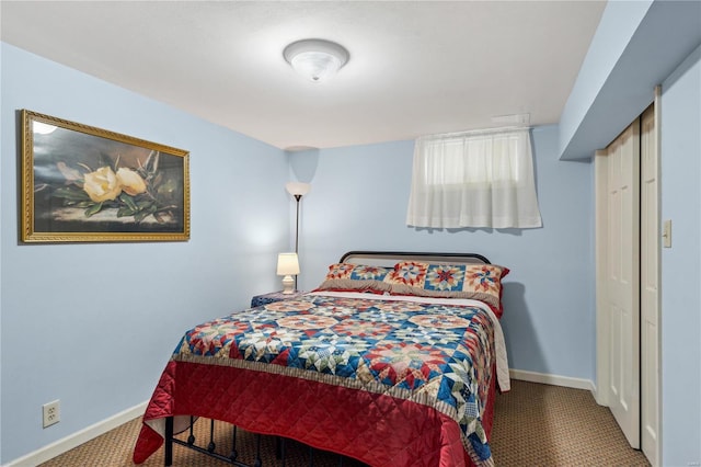 bedroom featuring carpet floors