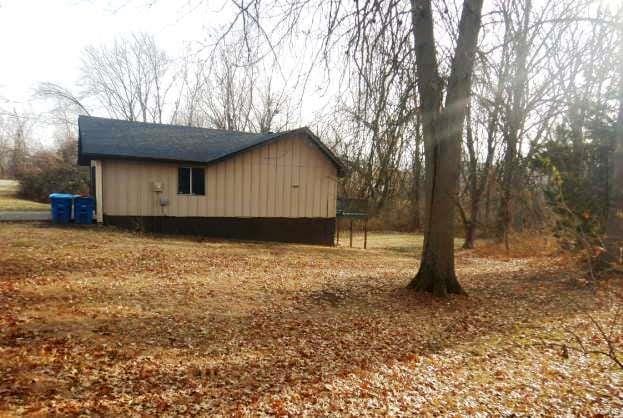 view of home's exterior