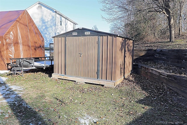 view of outbuilding