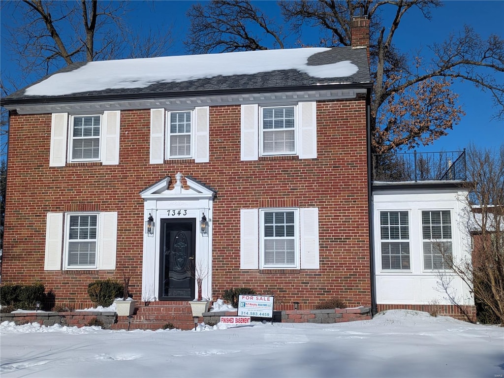 view of colonial inspired home