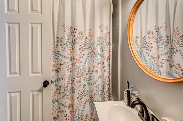 bathroom with sink