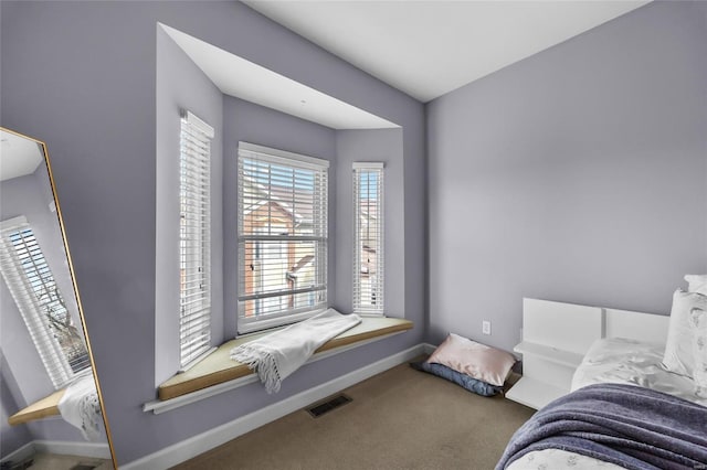 bedroom with carpet flooring