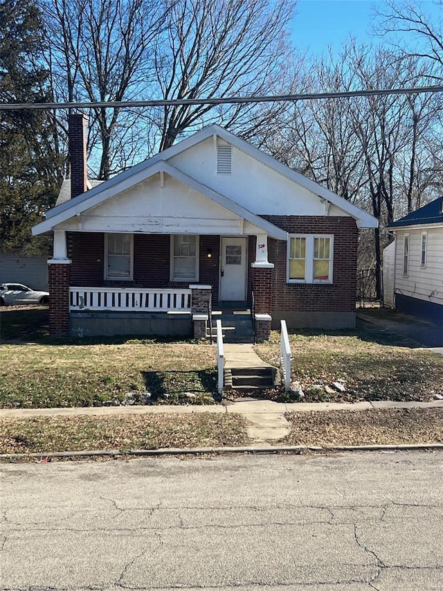 view of front facade featuring covered porch