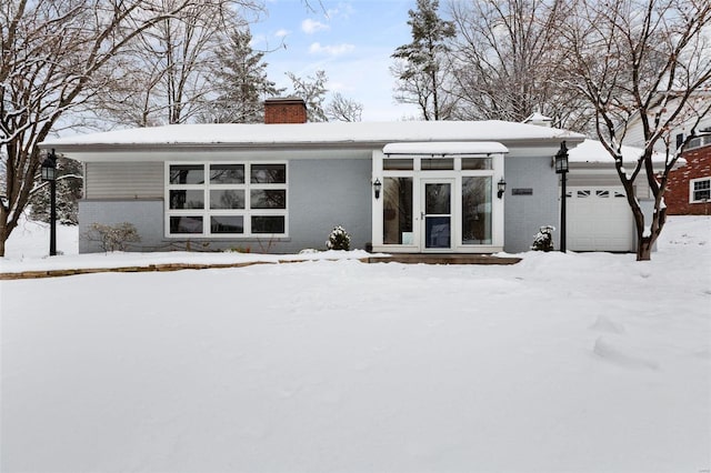 view of front facade with a garage