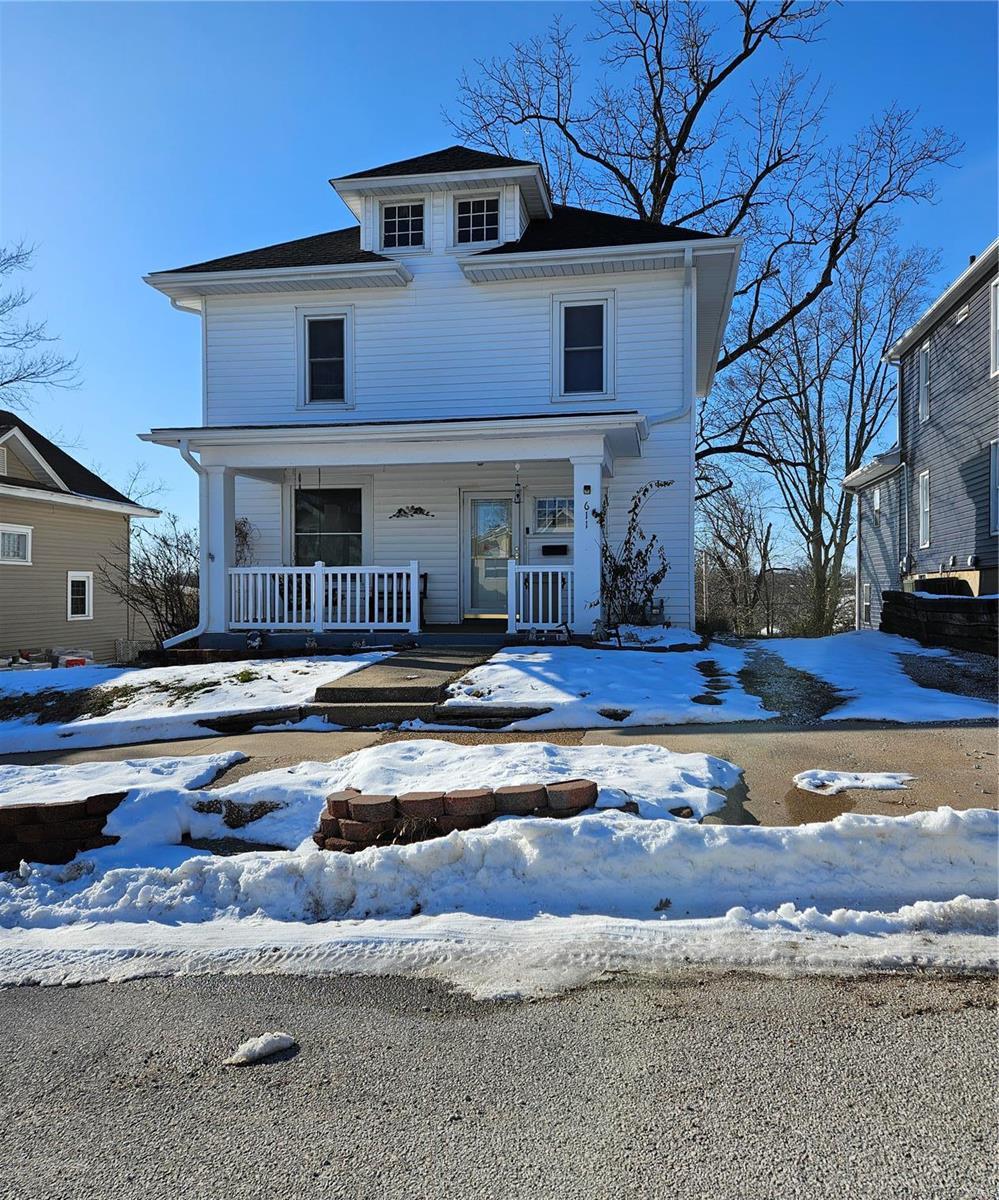 view of front of home with a porch