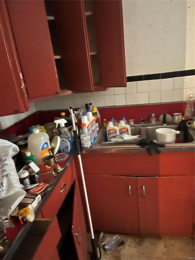 kitchen featuring decorative backsplash