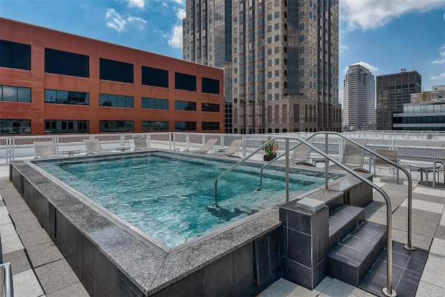 view of swimming pool