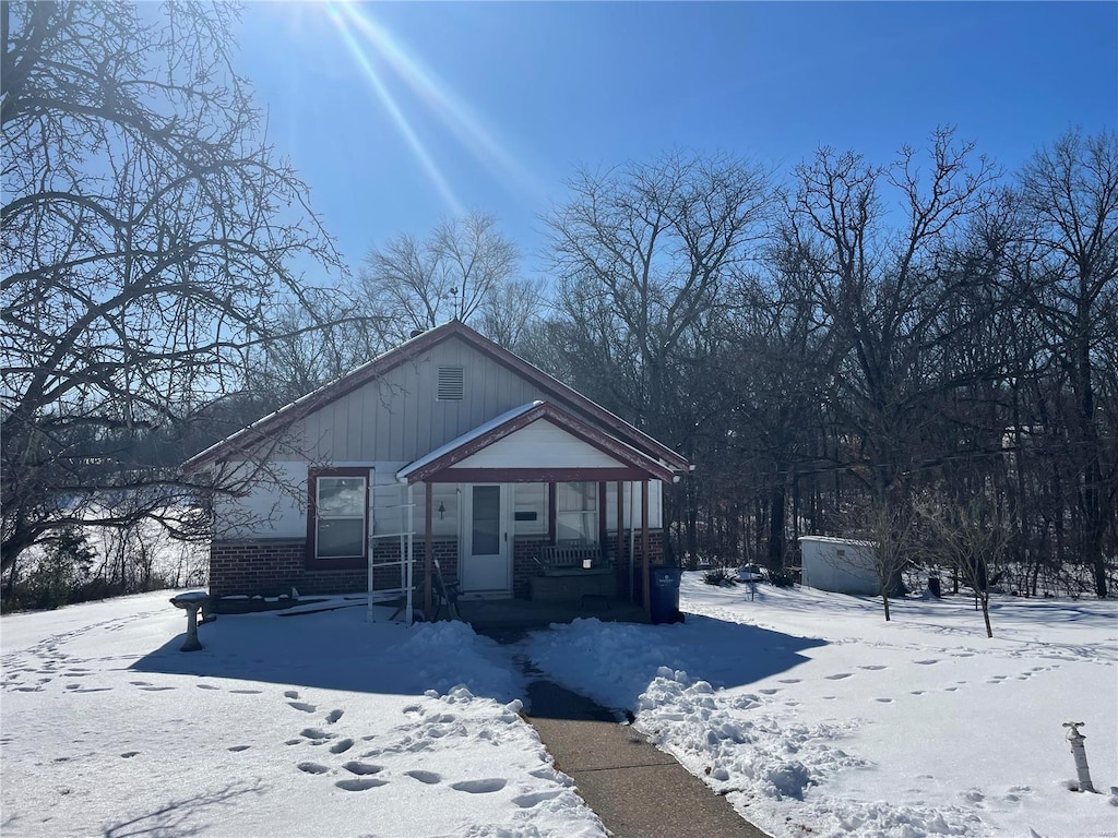 view of front of property