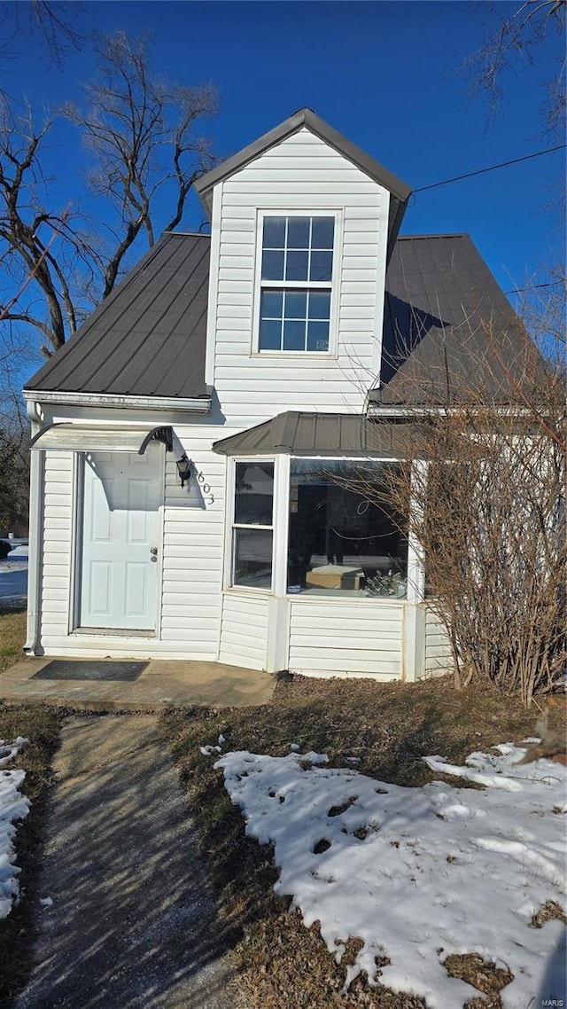 view of front of house