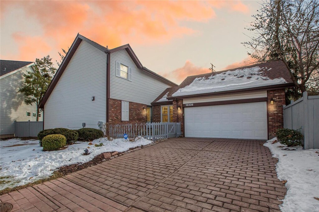 view of front of house featuring a garage