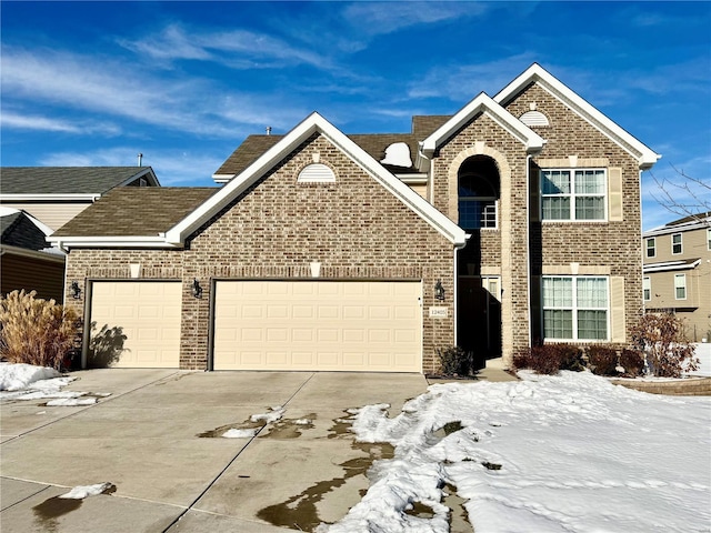 view of front property featuring a garage