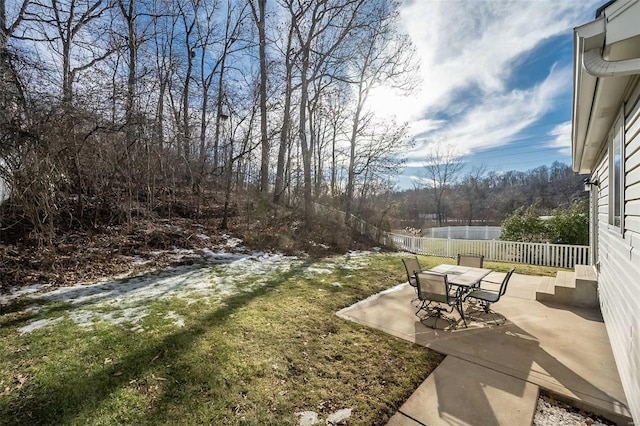 view of yard with a patio