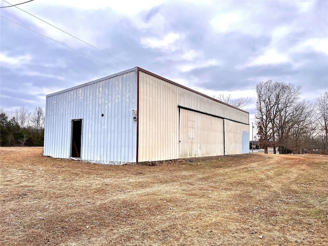 view of outbuilding