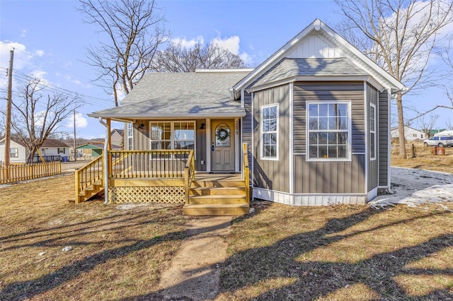 view of front of house featuring covered porch